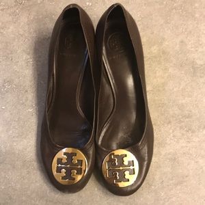 Tory Burch Reva Heels Size 10M Brown with Gold